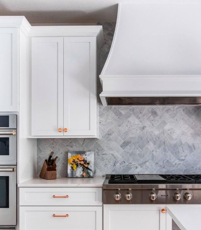 Best Kitchen Backsplash with White Cabinets smallhometours.com 5