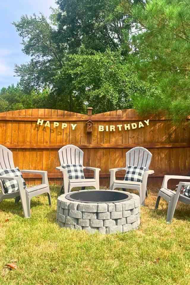 20 Simple DIY Backyard Fire Pit Ideas on a Budget No Fancy Tools Needed smallhometours.com 12
