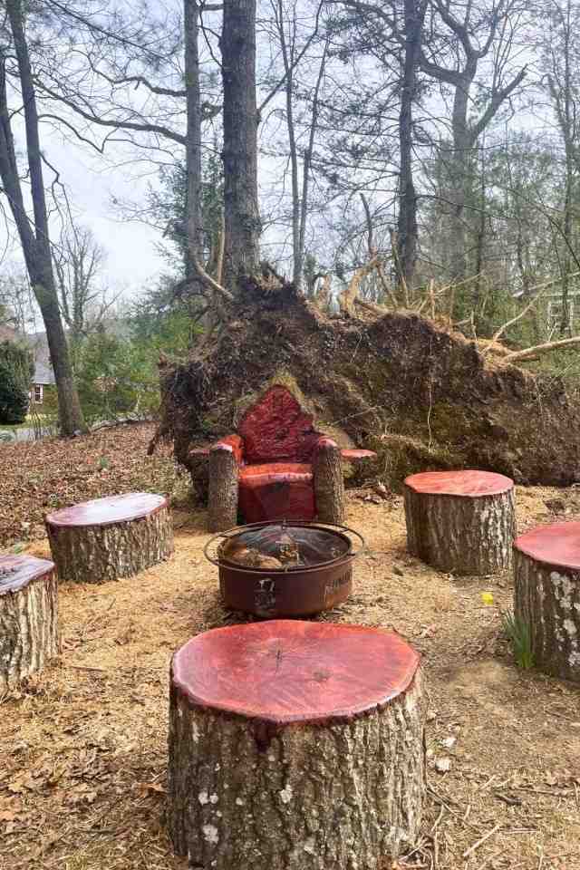 20 Simple DIY Backyard Fire Pit Ideas on a Budget No Fancy Tools Needed smallhometours.com 18