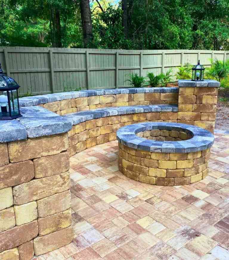 20 Simple DIY Backyard Fire Pit Ideas on a Budget No Fancy Tools Needed smallhometours.com 19