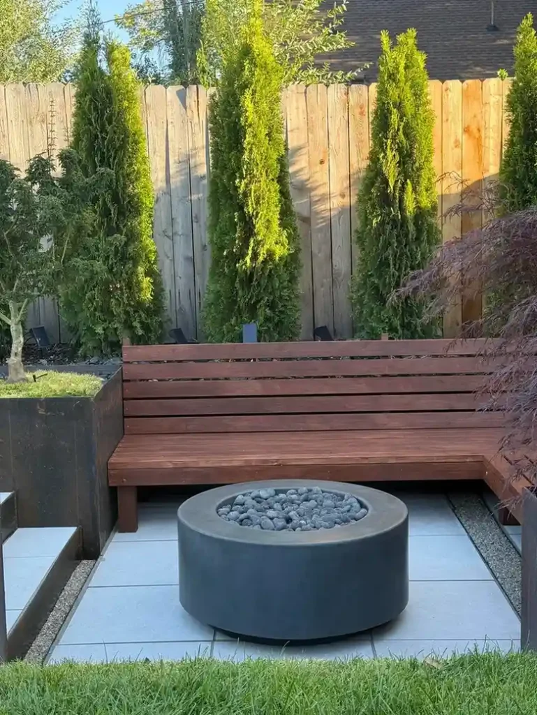 25 Simple DIY Backyard Fire Pit Ideas on a Budget No Fancy Tools Needed smallhometours.com 3