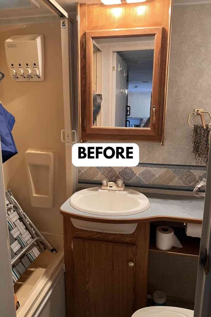 25 Small Camper Bathroom Makeovers Stunning Before and After Transformations That Maximize Space Style smallhometours.com 4
