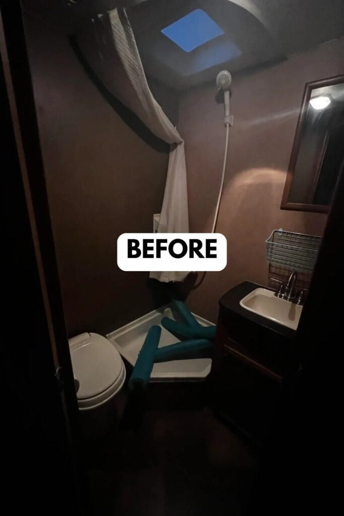 25 Small Camper Bathroom Makeovers Stunning Before and After Transformations That Maximize Space Style smallhometours.com 9