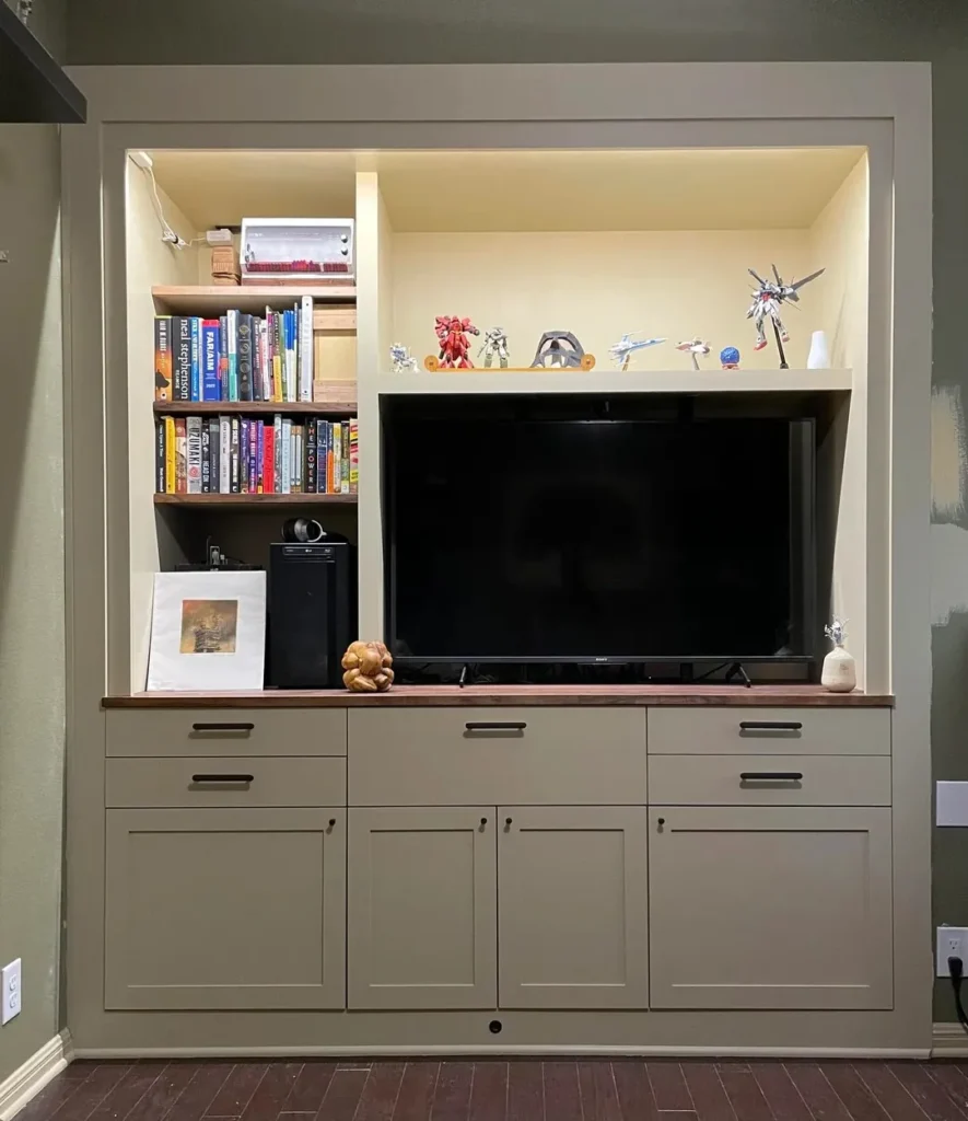21 Smart Bookshelf Ideas for Small Bedrooms That Feel Cozy and Clutter Free smallhometours 15