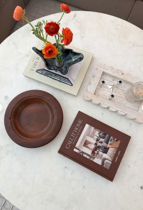 28 Coffee Table Centerpiece Ideas Youll Want to Copy This Weekend smallhometours.com 10