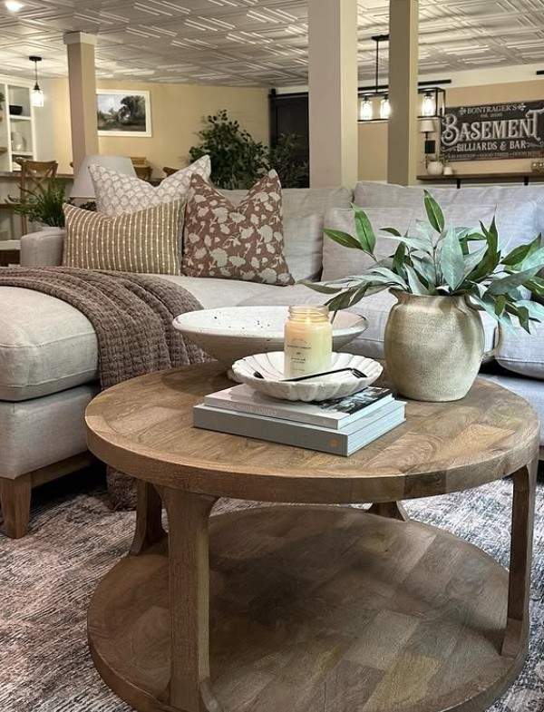 28 Coffee Table Centerpiece Ideas Youll Want to Copy This Weekend smallhometours.com 2