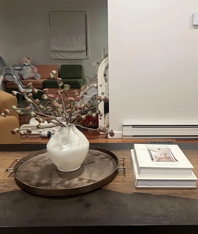 28 Coffee Table Centerpiece Ideas Youll Want to Copy This Weekend smallhometours.com 7