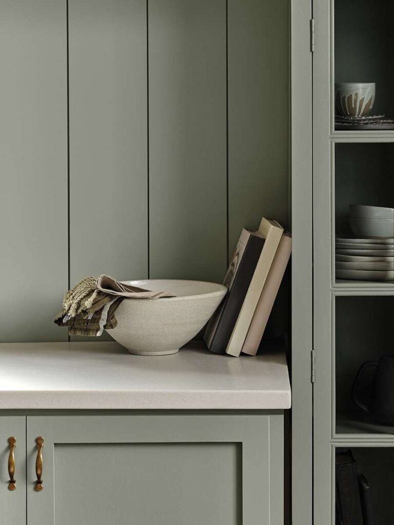 5 Best Earth Tone Paint Colors by Sherwin Williams for a Warm and Cozy Home smallhometours.com 4 1