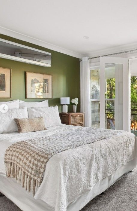 5 Best Earth Tone Paint Colors for Master Bedrooms That Feel Cozy and Relaxing smallhometours.com 8