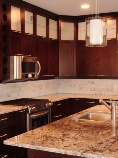 5 Best Paint Colors for Kitchens With Cherry Cabinets That Look Warm and Timeless smallhometours.com 4