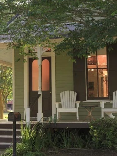 5 Best Paint Colors for Modern Exterior House That Look Stylish and Timeless smallhometours.com 10
