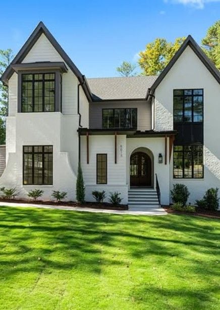 5 Best Paint Colors for Modern Exterior House That Look Stylish and Timeless smallhometours.com 3