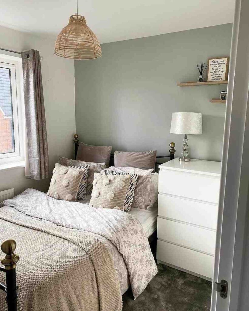 5 Best Paint Colors for Small Bedrooms That Make Spaces Feel Bigger smallhometours.com 5