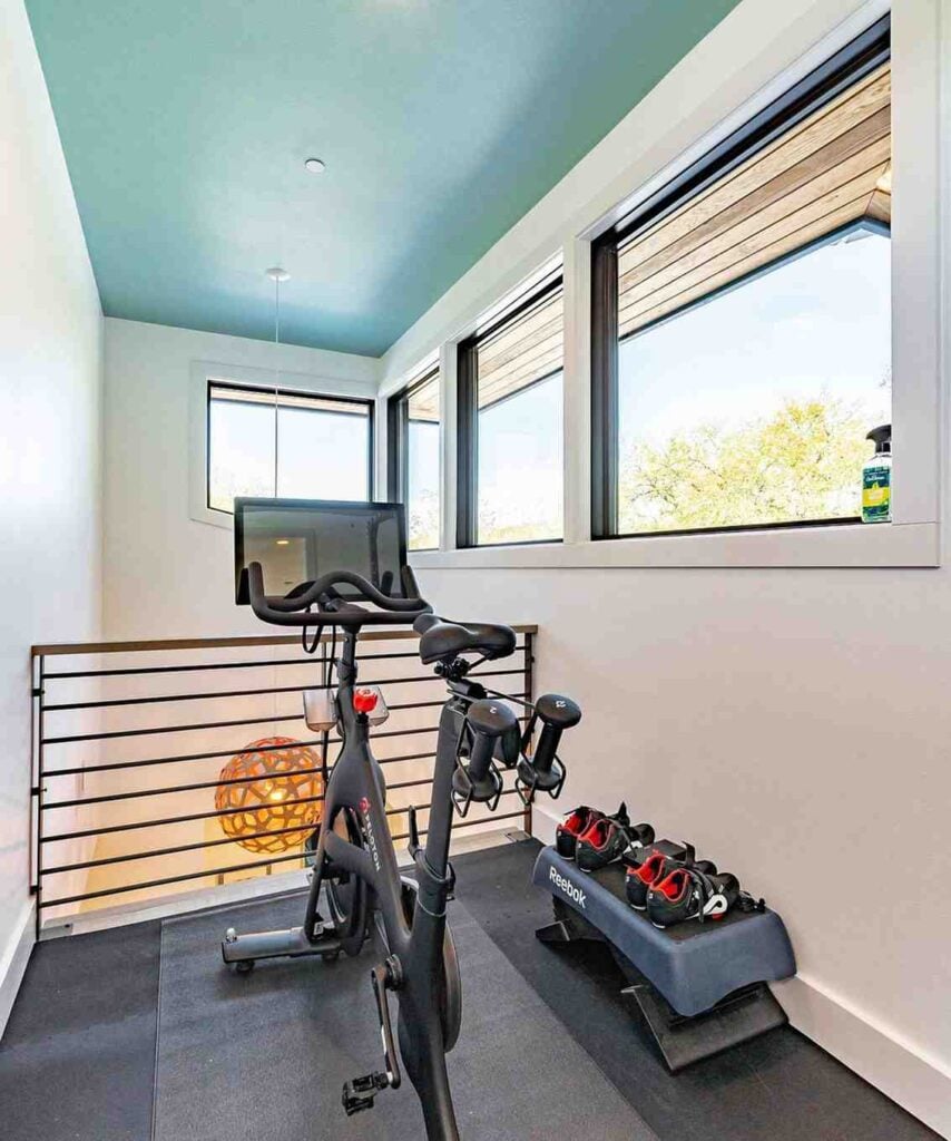5 Best Paint Colors for a Stylish Home Gym smallhometours.com 13