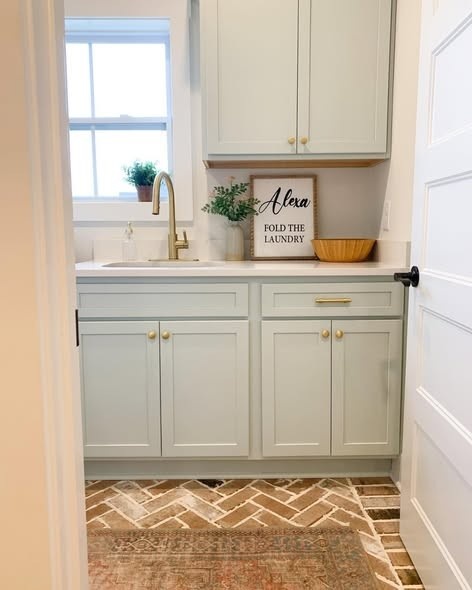 5 Best Sherwin Williams Kitchen Paint Colors for a Cozy Stylish Kitchen smallhometours.com 3