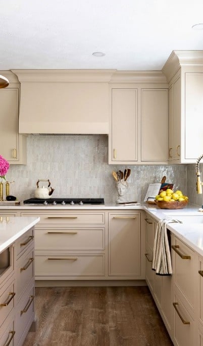 5 Best Sherwin Williams Kitchen Paint Colors for a Cozy Stylish Kitchen smallhometours.com 5