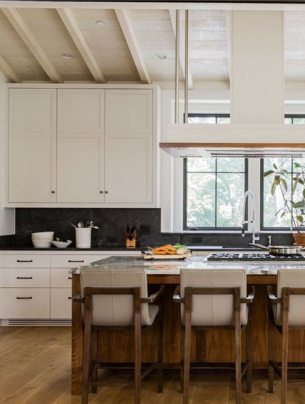 5 Best Sherwin Williams Kitchen Paint Colors for a Cozy Stylish Kitchen smallhometours.com 6