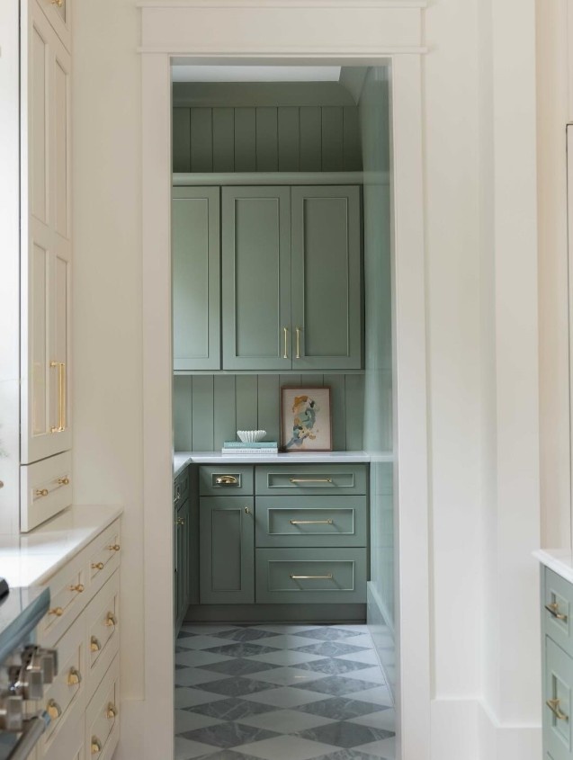 5 Best Sherwin Williams Kitchen Paint Colors for a Cozy Stylish Kitchen smallhometours.com 8