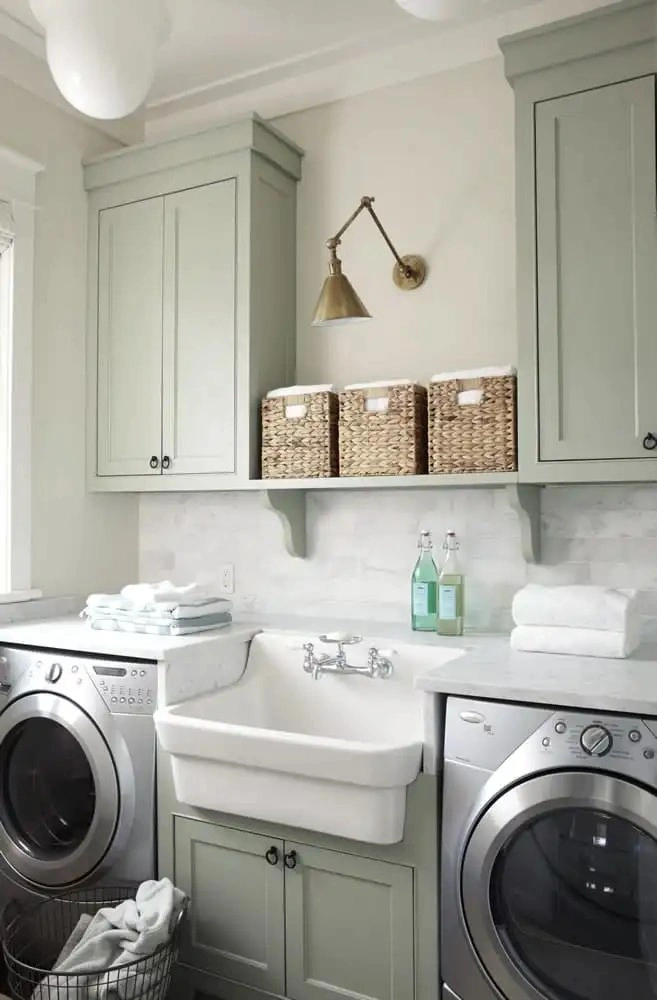 5 Best Sherwin Williams Paint Colors for a Stylish Laundry Room smallhometours.com 2