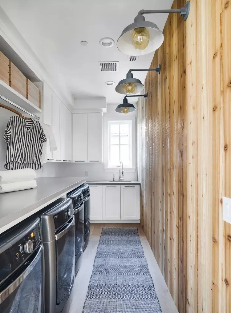 5 Best Sherwin Williams Paint Colors for a Stylish Laundry Room smallhometours.com 8
