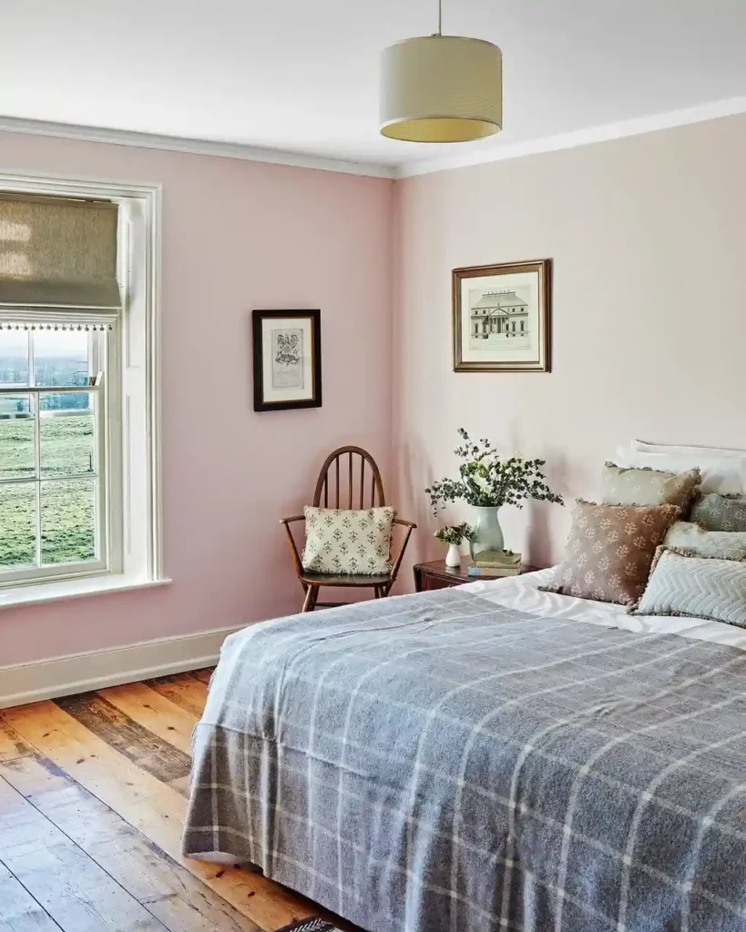 5 Romantic Bedroom Paint Color Ideas for a Cozy and Dreamy Space smallhometours.com 1