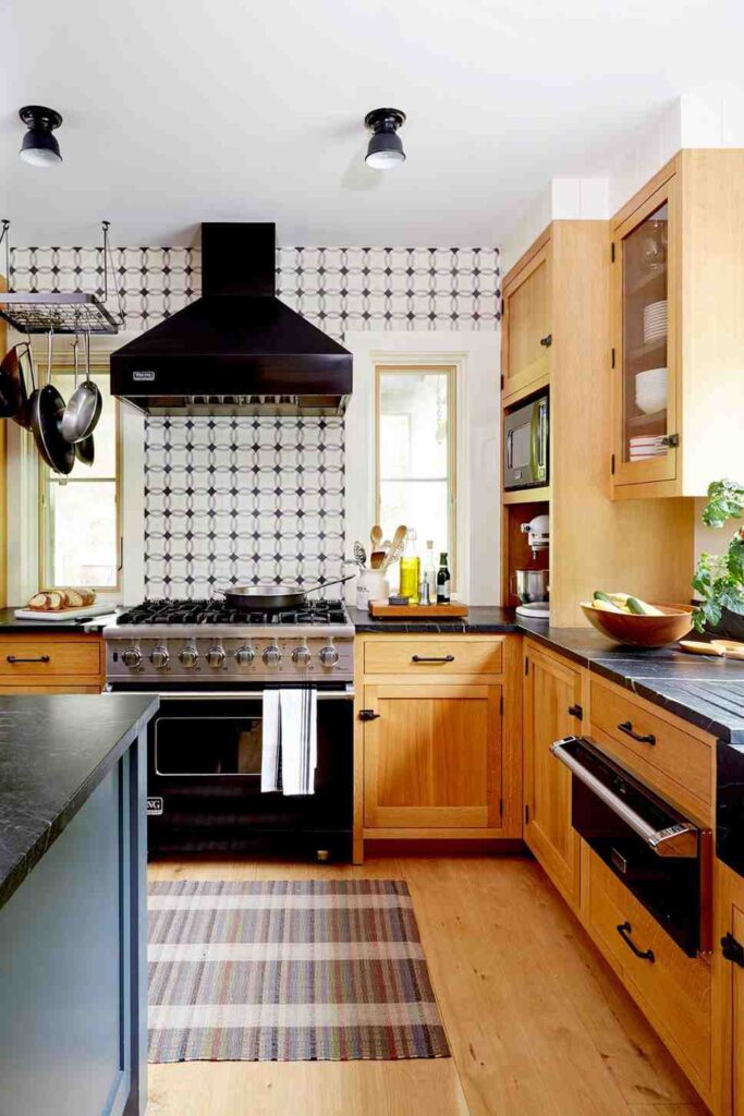 What Color to Paint Kitchen Walls With Honey Oak Cabinets 5 Beautiful Paint Colors That Work Perfectly smallhometours.com 10