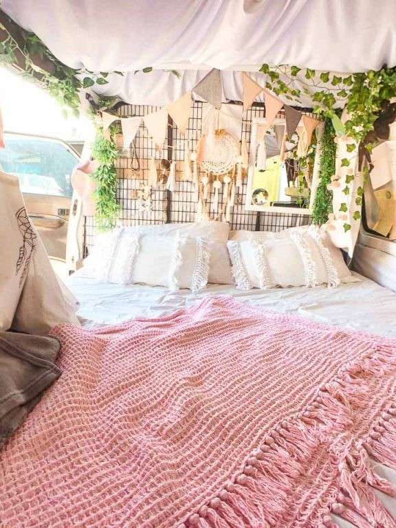 25 Boho Hippie Camper Interior Ideas for the Ultimate Free Spirited Van Life smallhometours.com 13