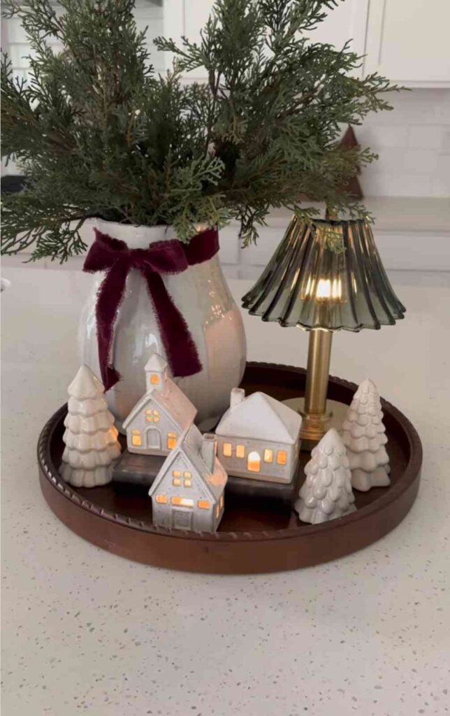 25 Creative Christmas Coffee Table Decor Ideas to Brighten Your Holiday Gatherings smallhometours.com 2