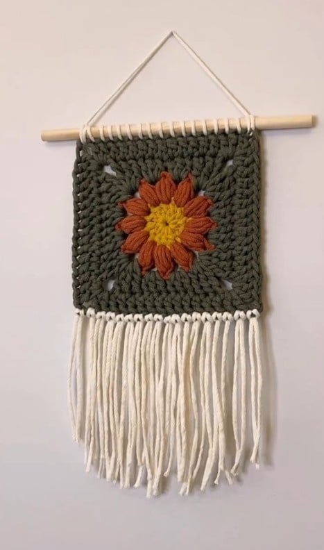25 Crochet Wall Decor Ideas to Add Handmade Charm to Any Room smallhometours.com 4