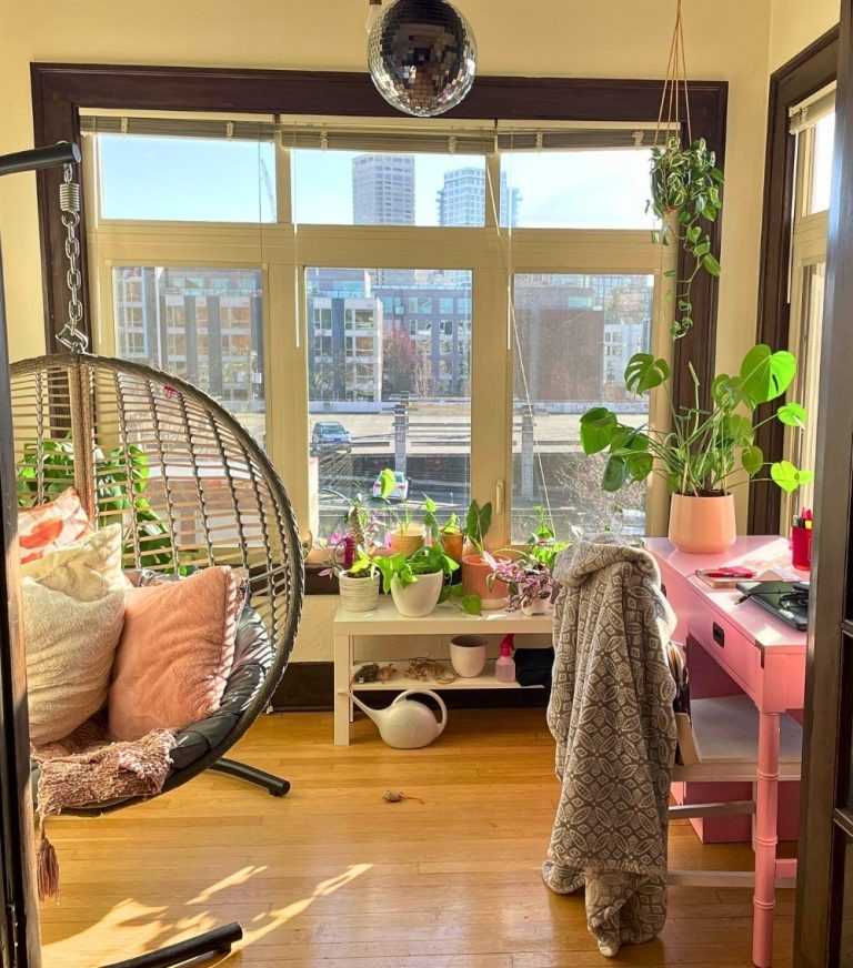 25 Studio Apartment Decorating Ideas for a Cozy and Stylish Home smallhometours.com 12