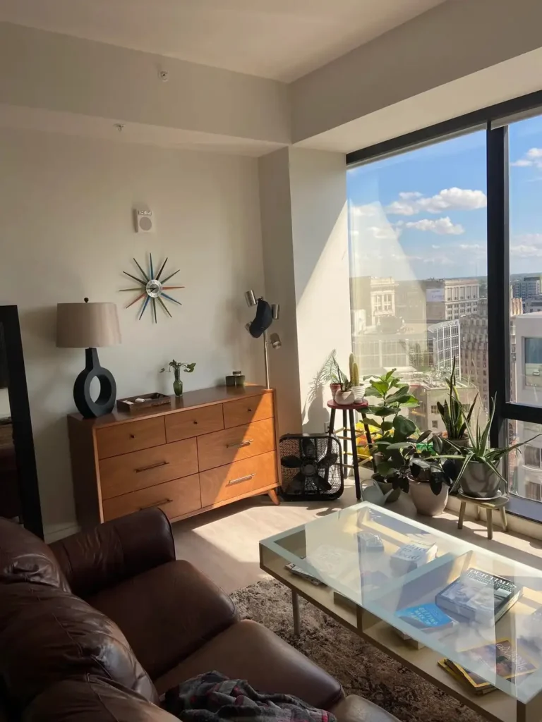 25 Studio Apartment Decorating Ideas for a Cozy and Stylish Home smallhometours.com 7