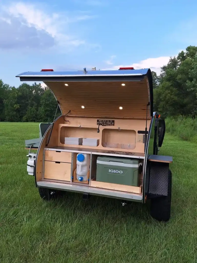 25 Tiny Home Camper Ideas to Inspire Your Dream Mobile Home smallhometours.com 1