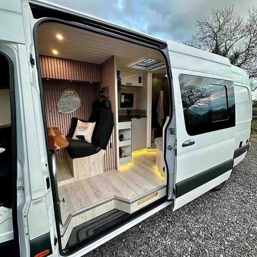 25 Tiny Home Camper Ideas to Inspire Your Dream Mobile Home smallhometours.com 17