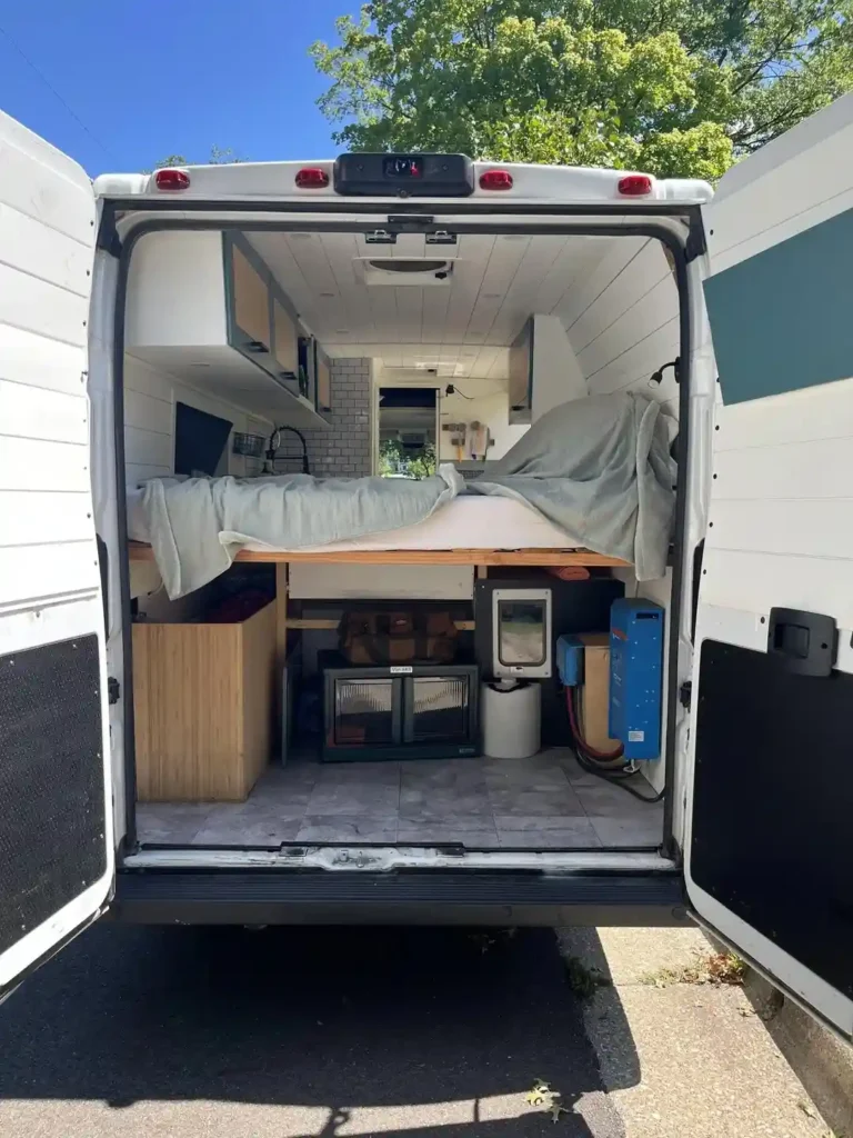 25 Tiny Home Camper Ideas to Inspire Your Dream Mobile Home smallhometours.com 3