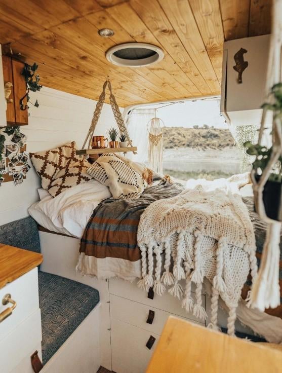 25 Tiny Home Camper Ideas to Inspire Your Dream Mobile Home smallhometours.com 4