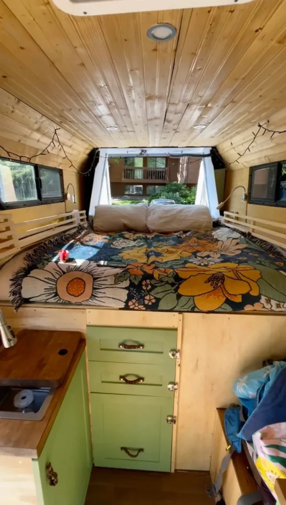 25 Tiny Home Camper Ideas to Inspire Your Dream Mobile Home smallhometours.com 5 1