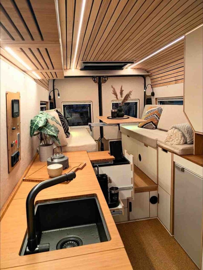 25 Tiny Home Camper Ideas to Inspire Your Dream Mobile Home smallhometours.com 9