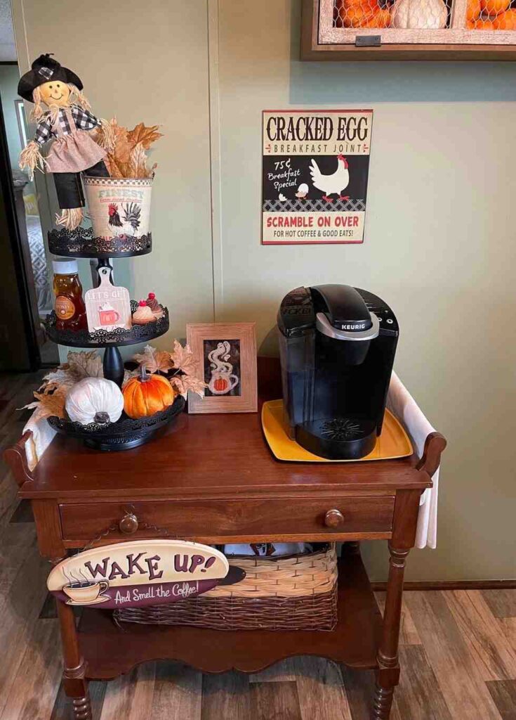 32 Cozy Fall Coffee Station Ideas to Warm Up Your Home smallhometours.com 5
