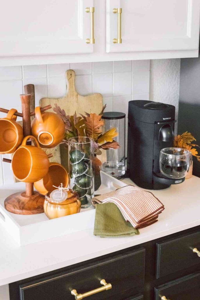 32 Cozy Fall Coffee Station Ideas to Warm Up Your Home smallhometours.com 6