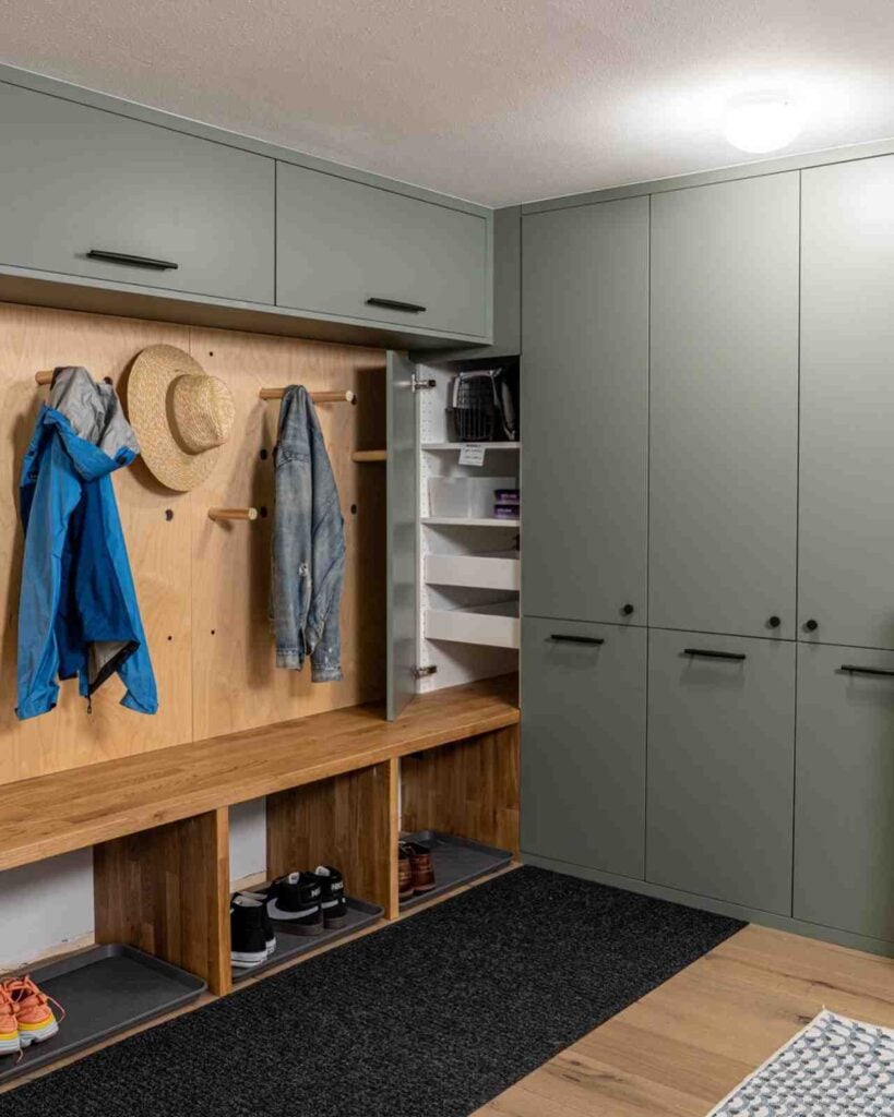 25 IKEA Mudroom Ideas for a Stylish and Organized Entryway smallhometours.com 10