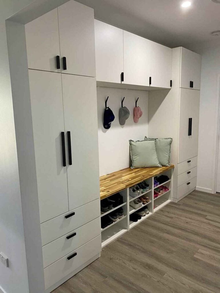 25 IKEA Mudroom Ideas for a Stylish and Organized Entryway smallhometours.com 12
