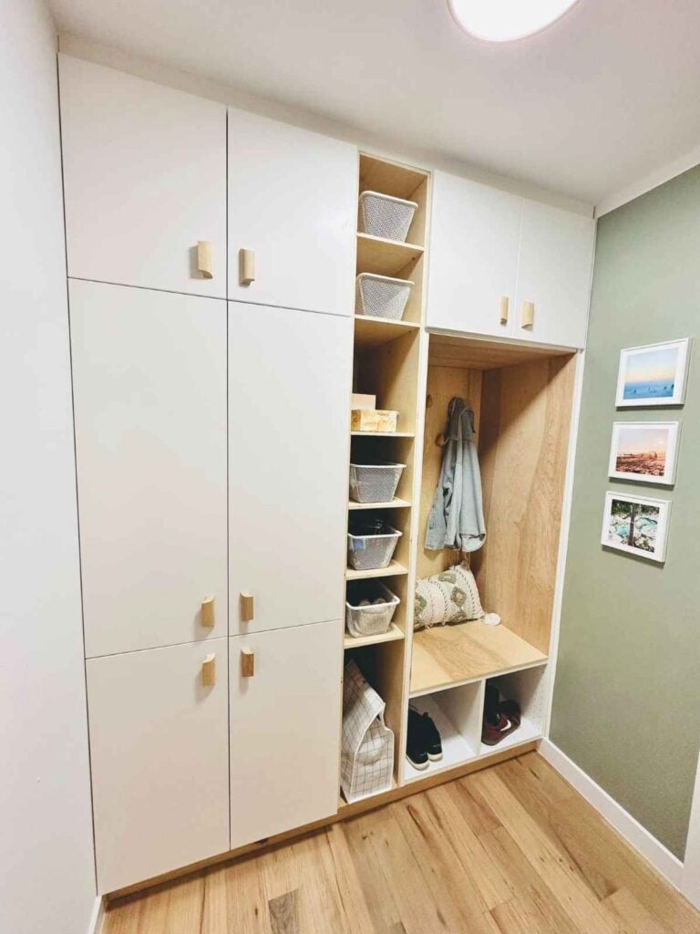 25 IKEA Mudroom Ideas for a Stylish and Organized Entryway smallhometours.com 14