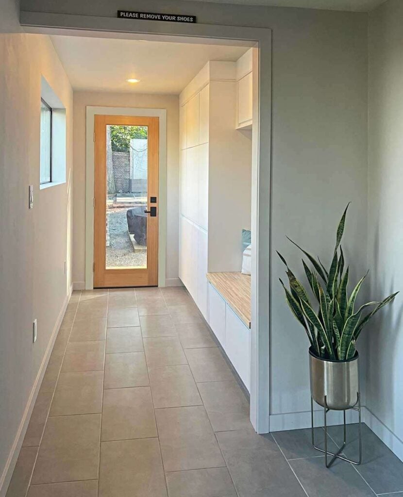 25 IKEA Mudroom Ideas for a Stylish and Organized Entryway smallhometours.com 18