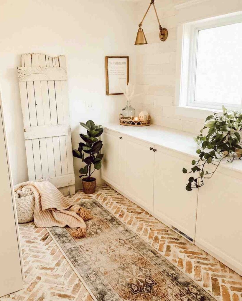 25 IKEA Mudroom Ideas for a Stylish and Organized Entryway smallhometours.com 6