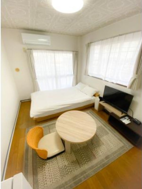 25 Small Living Room Ideas for Japanese Apartments Youll Want to Copy smallhometours.com 1