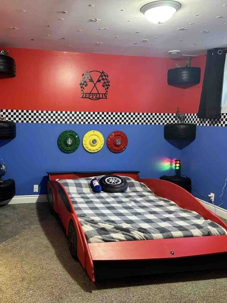 25 Young Boys Bedroom Ideas Theyll Love Growing Up In smallhometours.com 11